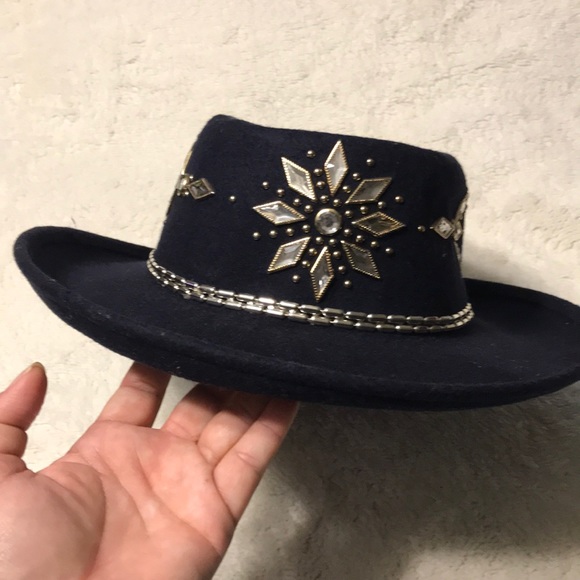 Accessories - VINTAGE WOOL HAT